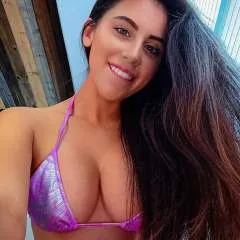 Kelly Manhattan photo on Jungo Live