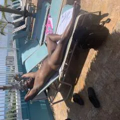 P photo on Jungo Live