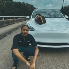 Josh Santos photo on Jungo Live