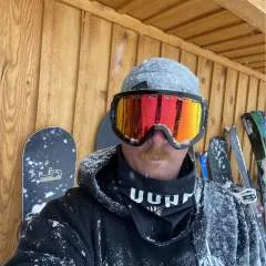 H&b photo on Jungo Live