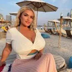 Queen Dom photo on Jungo Live