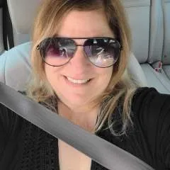 Squeallikeapigforme photo on Jungo Live