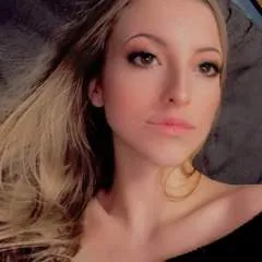 Find-goddesschloe photo on Jungo Live