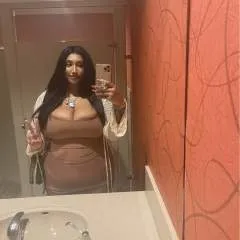 Oliver Lillian photo on Jungo Live