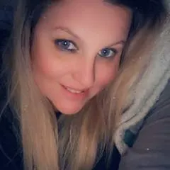 Lucie photo on Jungo Live