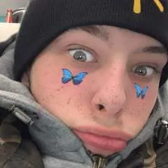 Brayden Pitts23 photo on Jungo Live