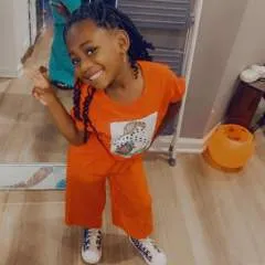 Evelyn Gold photo on Jungo Live