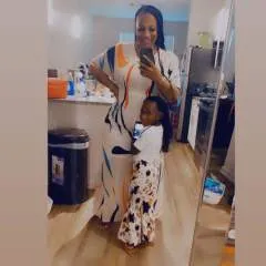 Evelyn Gold photo on Jungo Live