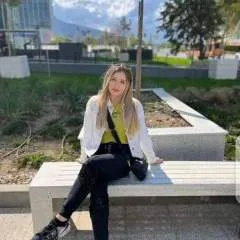 Sarah photo on Jungo Live