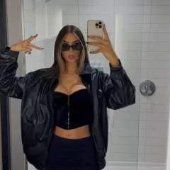 Caroline photo on Jungo Live