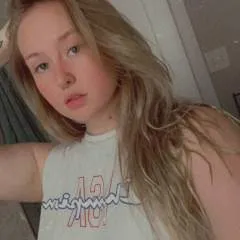 Mistresslaniehall........ photo on Jungo Live