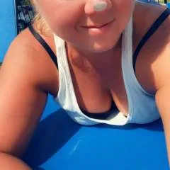 Horney Bitch photo on Jungo Live