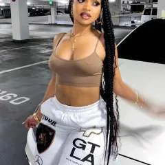 Nova Benjamin photo on Jungo Live