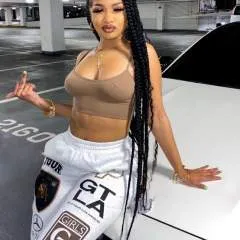 Nova Benjamin photo on Jungo Live