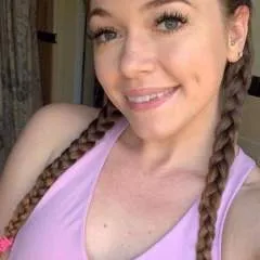 Adelmorel@hookupandicharge photo on Jungo Live