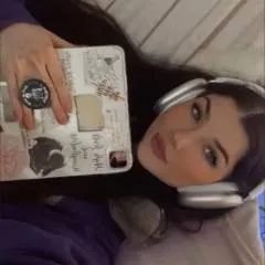 Loreali.... photo on Jungo Live