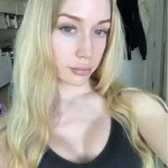 Blondnomb photo on Jungo Live