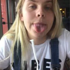 Charlotte Paige photo on Jungo Live