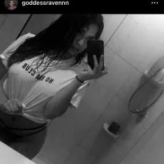 Goddessravennn photo on Jungo Live