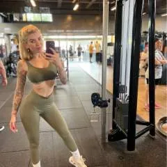 Shannon photo on Jungo Live