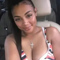 Lovely Gal Mary photo on Jungo Live