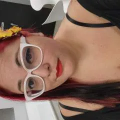 Curvykittie photo on Jungo Live