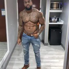 Joshua Beniot photo on Jungo Live