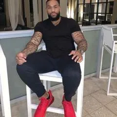 Joshua Beniot photo on Jungo Live