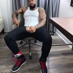 Joshua Beniot photo on Jungo Live