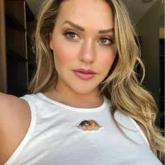 Vivian photo on Jungo Live