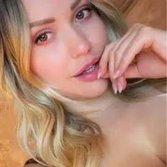 Vivian photo on Jungo Live