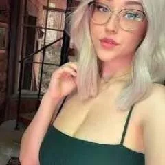 Evelyn photo on Jungo Live