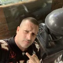 Therealeminemcuckoldpornstarwannabe photo on Jungo Live