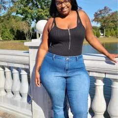 Irina West photo on Jungo Live