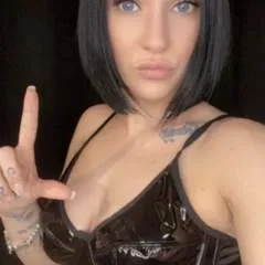 Goddess Ashley photo on Jungo Live