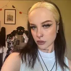 Misschloe photo on Jungo Live