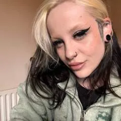 Misschloe photo on Jungo Live