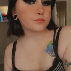 Gothmommyy photo on Jungo Live