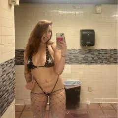 𝐃𝐎𝐌𝐈𝐍𝐀𝐍𝐓 𝐌𝐎𝐌𝐌𝐘 photo on Jungo Live