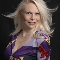 Domme Traveling To Prague, Berlin, Amsterdam, And Budapest photo on Jungo Live