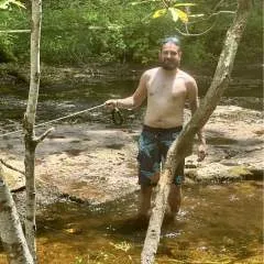 Lee.... photo on Jungo Live