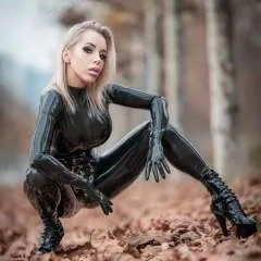 Mistress Sandar photo on Jungo Live