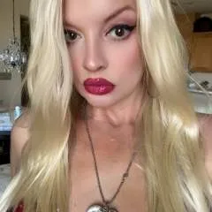 Nikki........ photo on Jungo Live