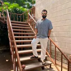 Titslapper photo on Jungo Live