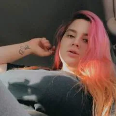 Katie Sandra photo on Jungo Live