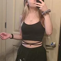 Aria😚 Looking For A Gentleman Who Values Stimulating Conversation And Appreciates My Nurturing Potential I Would Be Honored T photo on Jungo Live