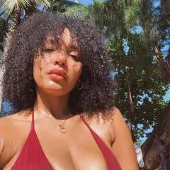 Shenna photo on Jungo Live