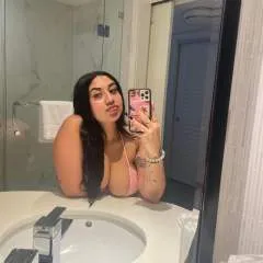 Angie photo on Jungo Live