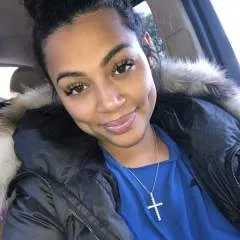 Roselyn photo on Jungo Live