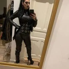 Mistress Mia photo on Jungo Live
